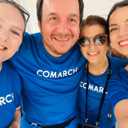 Comarchteam peope togiether