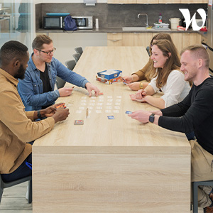 comarch-employees-are-playing-card-games-in-the-office